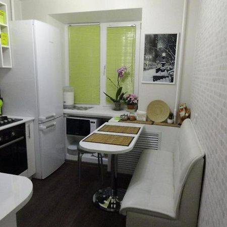 1 Комн Кв, Рядом С Магазином Атб Apartamento Tcherkássi Exterior foto